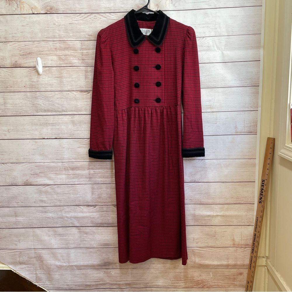 VINTAGE PLAZA SOUTH RED CHECK MIDI DRESS WITH VELVET‎ COLLAR AND CUFFS
